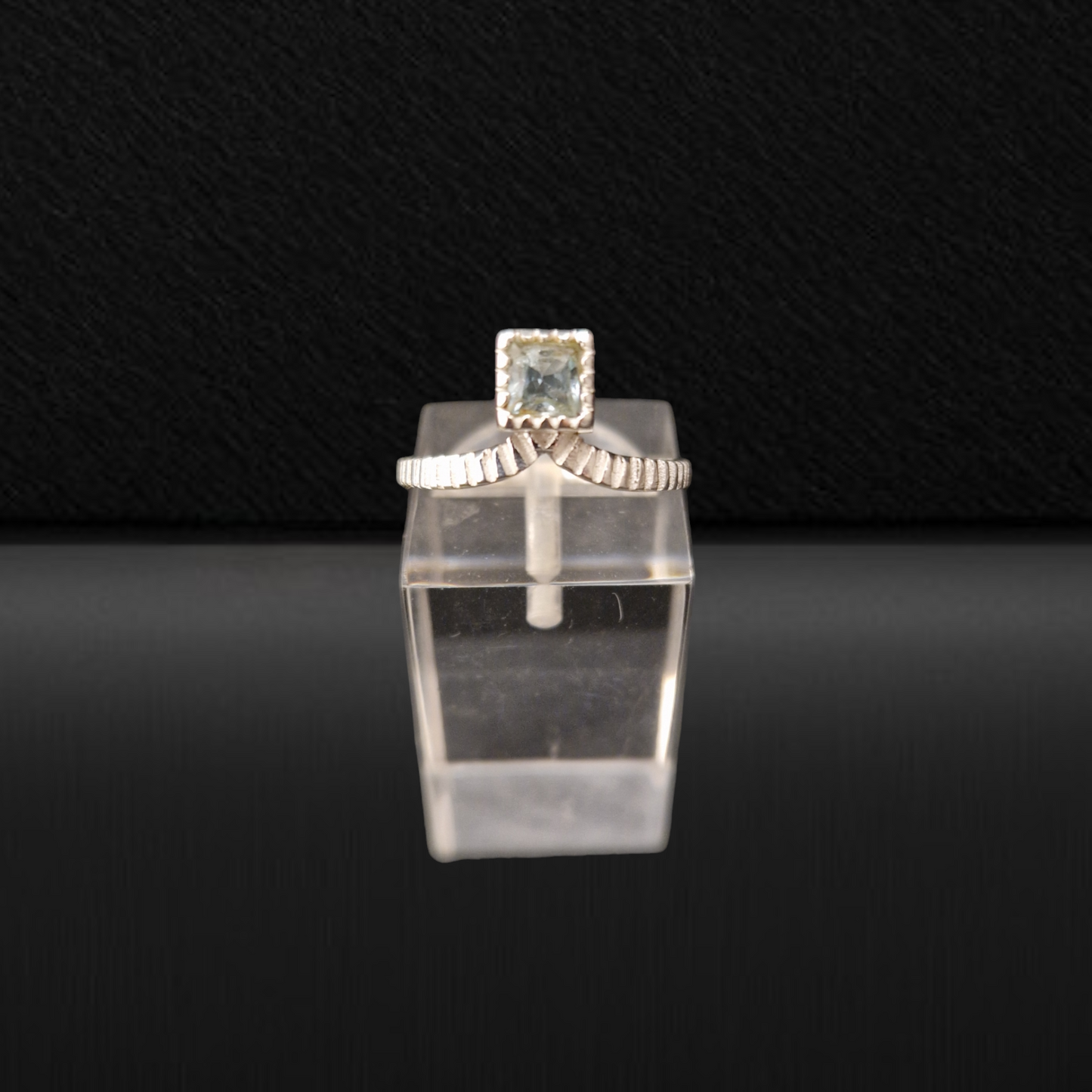 Ring Modern Majesty Topaz